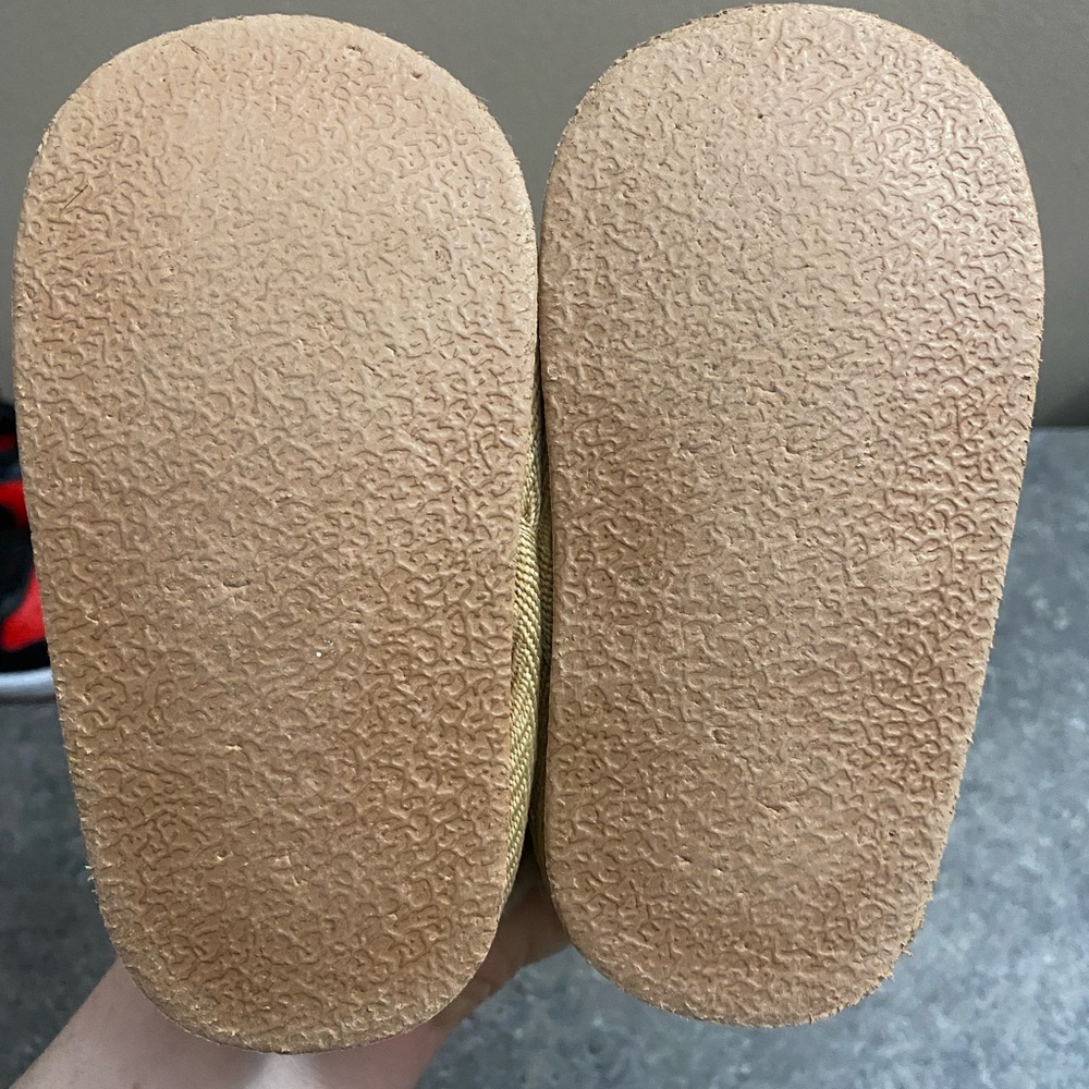 Baby Bearpaw Shoes - Picture 7 of 7